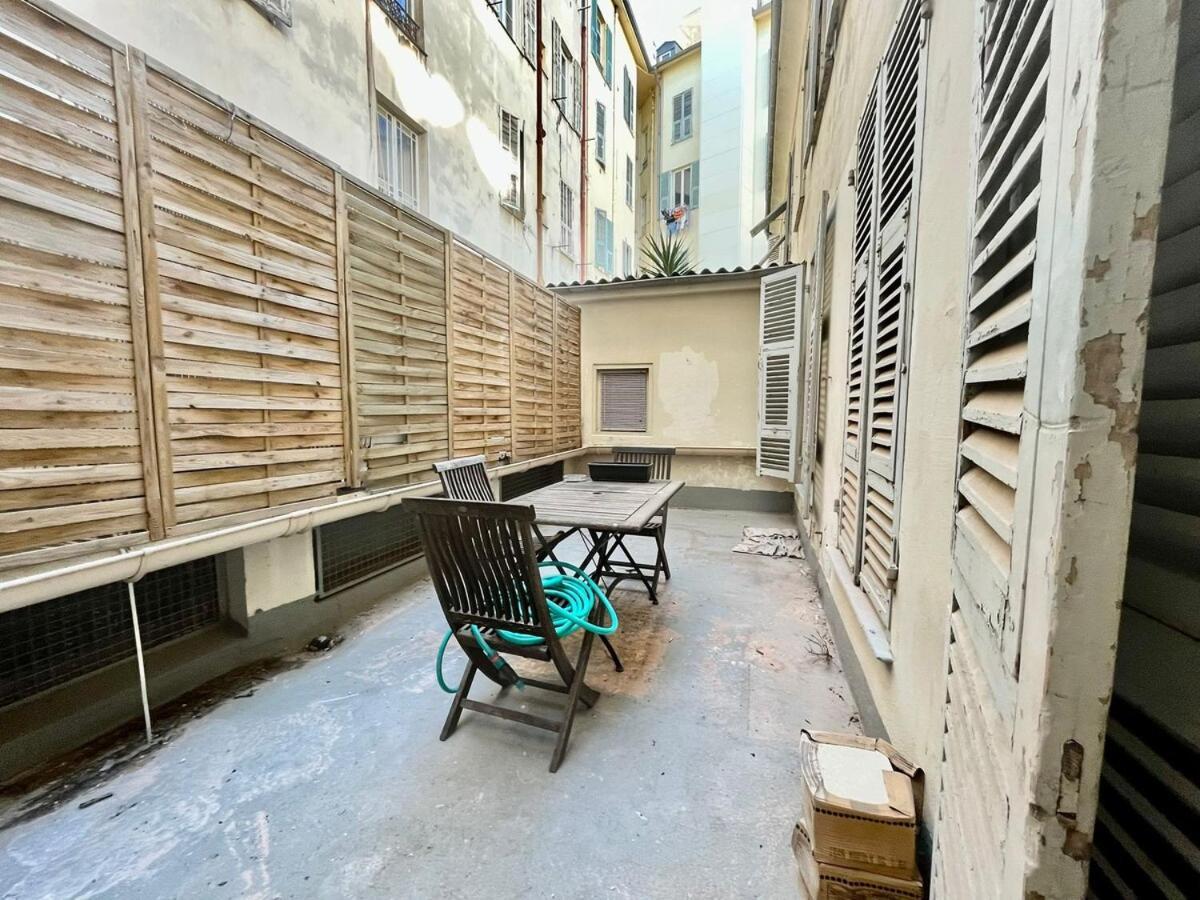 For 2 - Hyper Center Near Tram Apartment