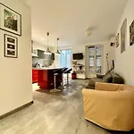 Apartment For 2 - Hyper Center Near Tram
